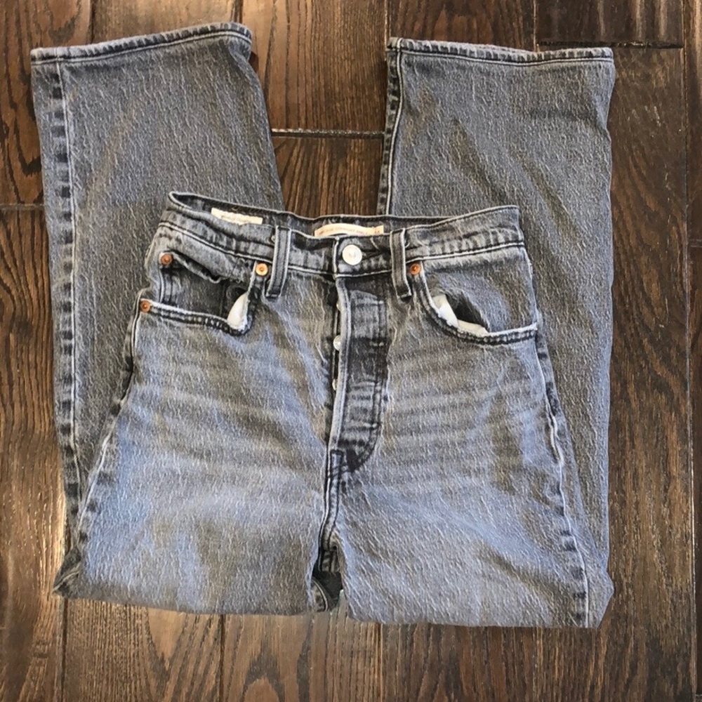 Levi’s charcoal black rib cage straight ankle jeans size 24